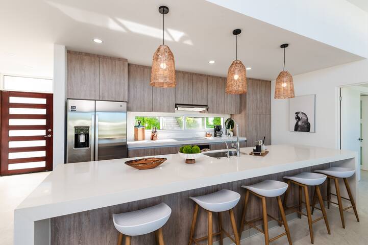Wave Vacation Rentals managed Airbnb listing 2