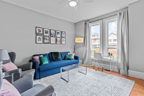 7BR house, 19 ppl |DT Windsor| W/D + Free Parking
