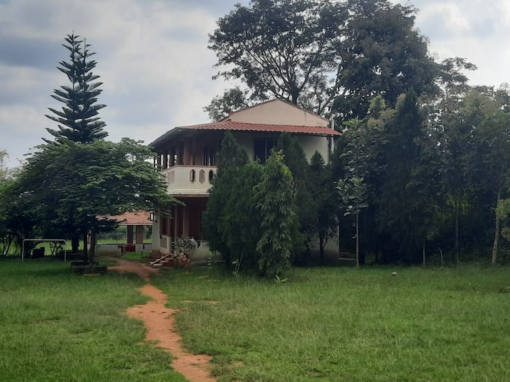 Farmhouse near Bengaluru 45 min drive from Kengeri Farm stays for