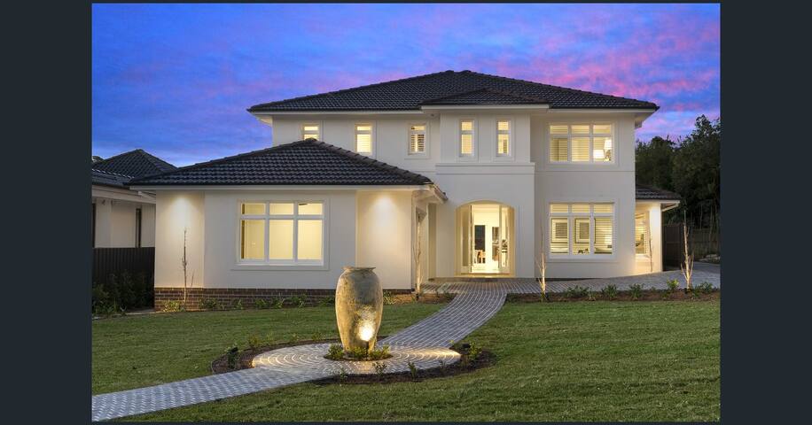 Home in Wahroonga gallery image 5