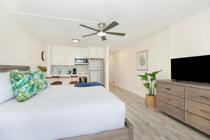Near Waikiki Beach, Full Kitchen, Parking! Fv1109 - Honolulu, HI