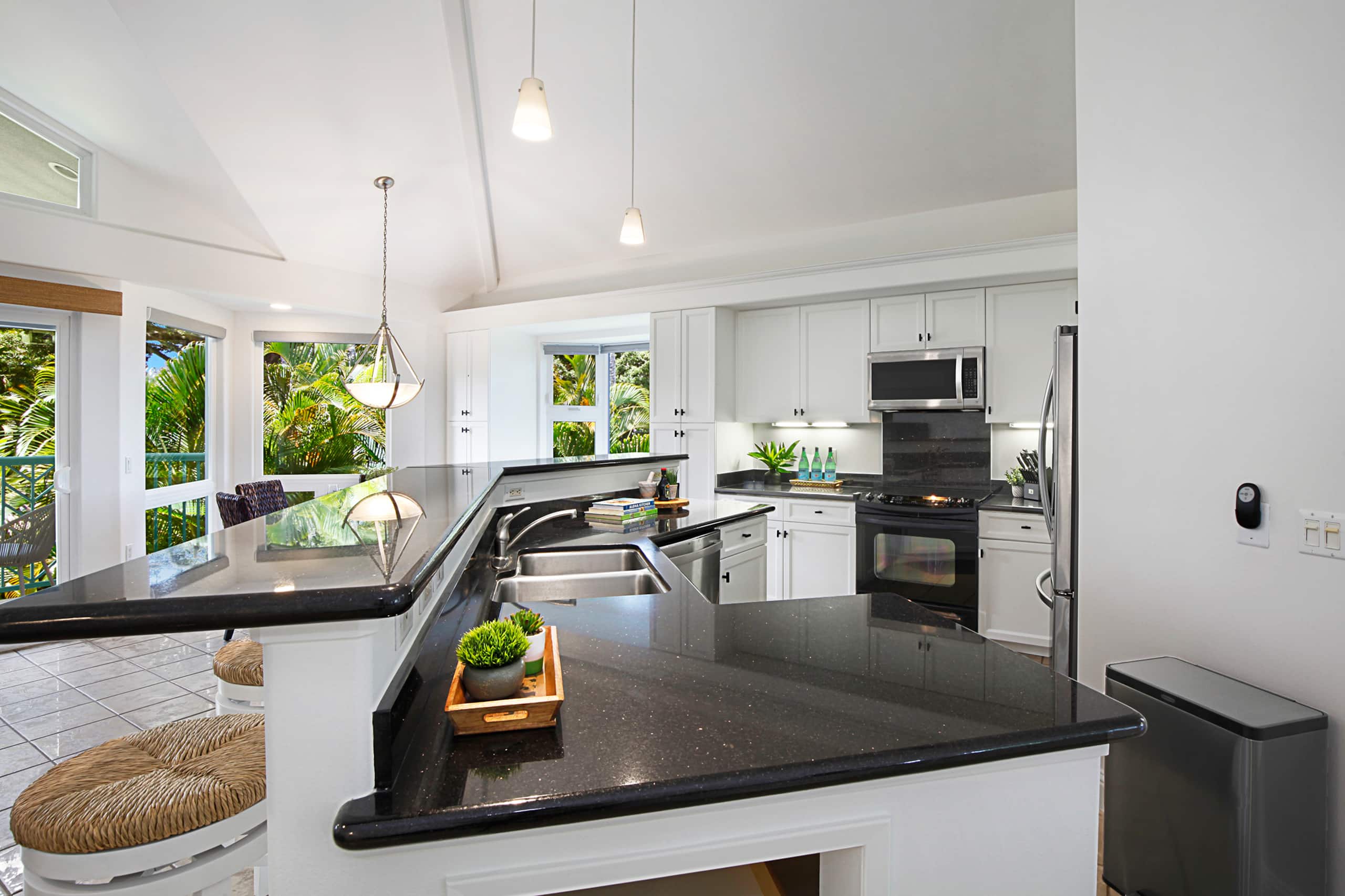 Home in Princeville · ★5.0 · 3 bedrooms · 4 beds · 3 baths - Image 4