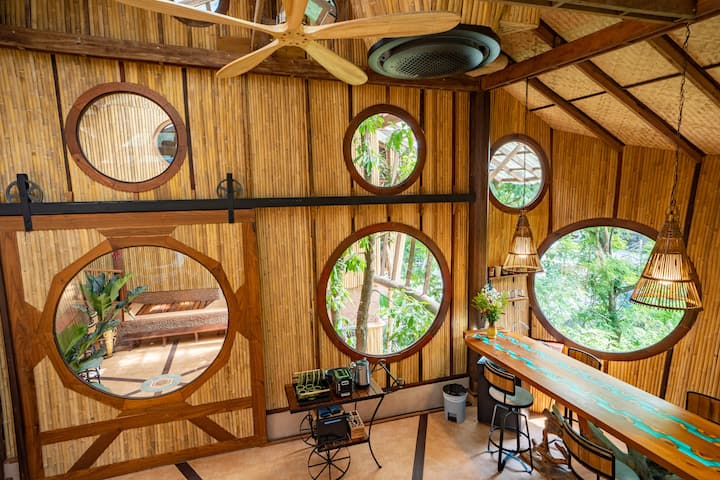 Helipad Luxury Helicopter Bungalow - Thailand
