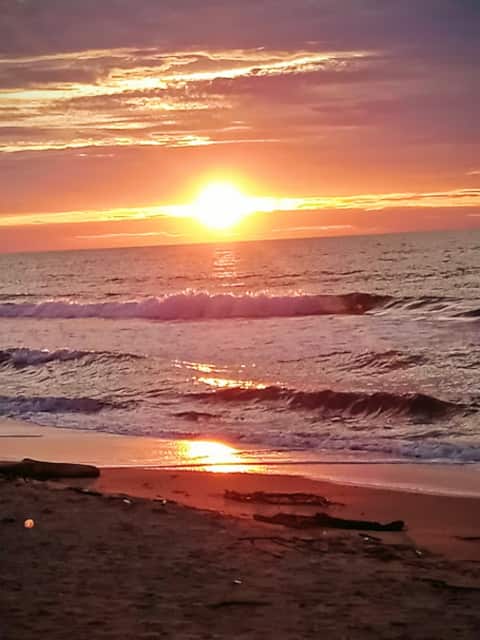Popular Airbnb listing: Tamarac Vacation Home in Juan De Acosta