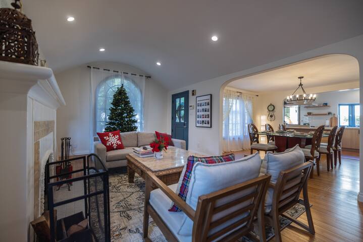 Beverly Grove Spanish 4BR 3BA HM gallery image 3