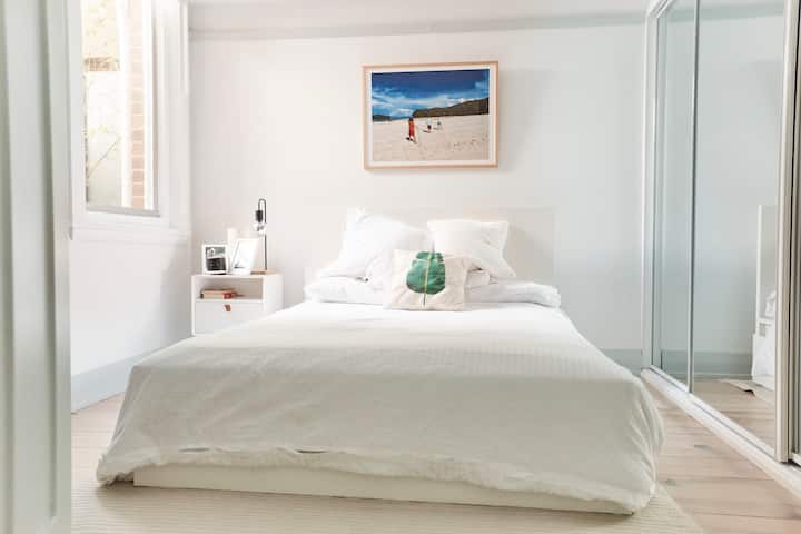 ห้องนอน 2: เตียงควีนไซส์