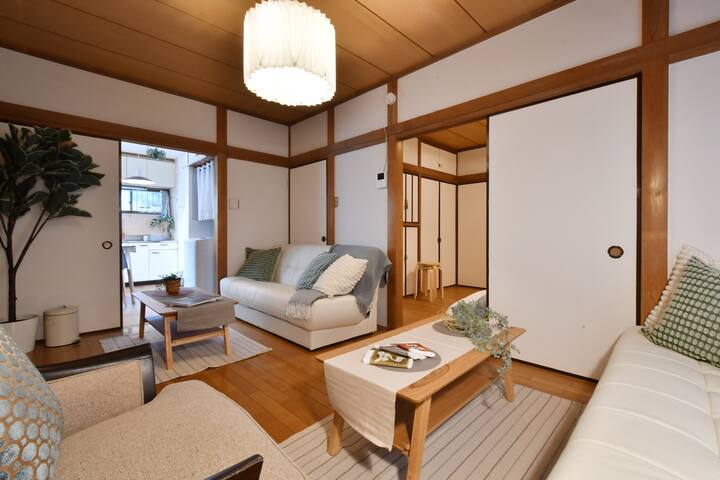 (b)新宿まで電車で8分！/駅から徒歩6分/4寝室/3風呂/大人数 gallery image 4