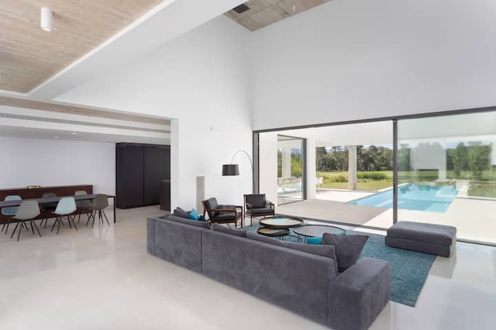 Secluded Villa On Luxury Resort - Girona