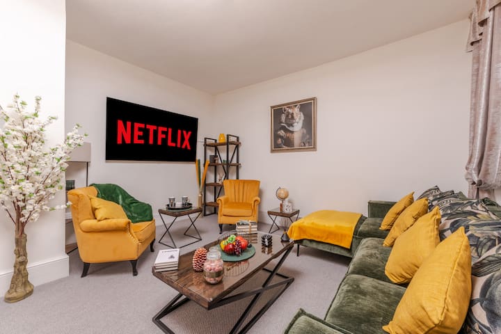 Stylish Spacious Retreat Luxury 2Bedroom Haven 2HS