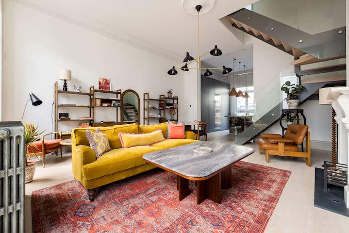 The Tree House 2 bedroom apartment by Hyde Park