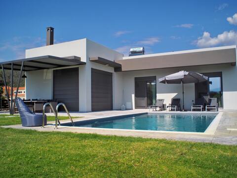 Villa Calypso - Private Pool & Sauna -NostosVillas