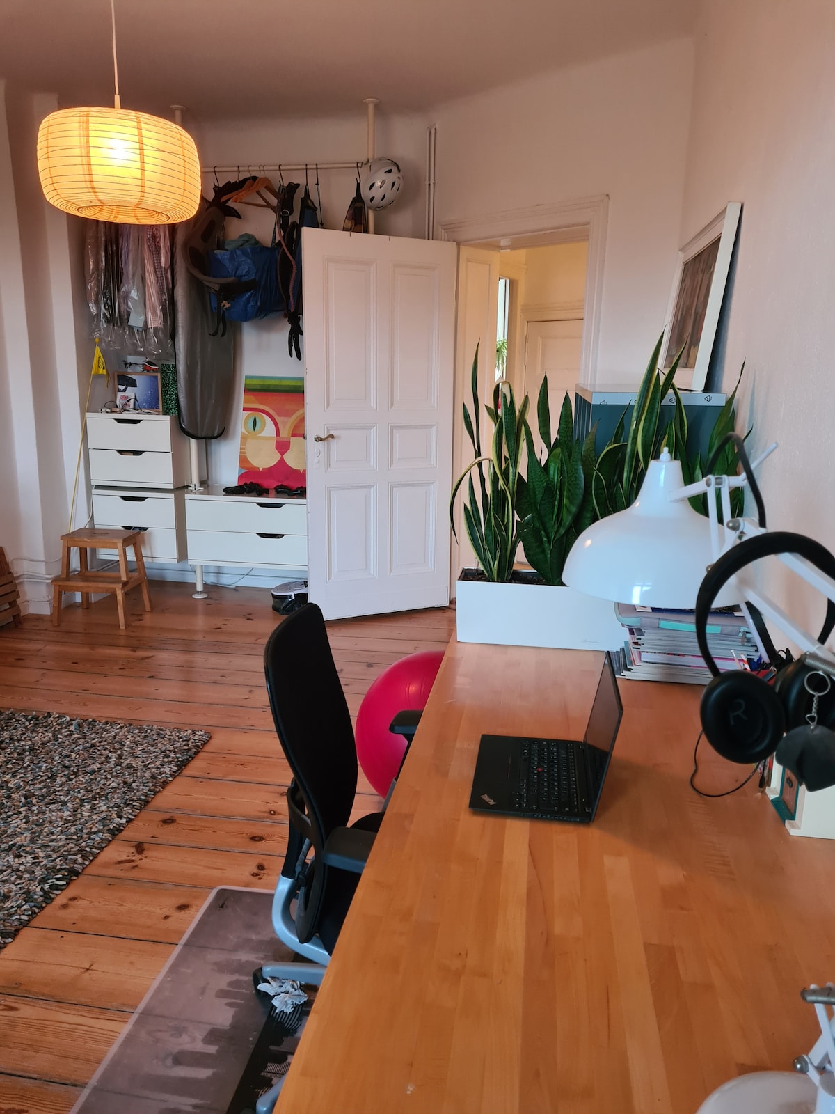 Top Airbnb: Parkside Spacious and Quiet Apartment in Neukölln