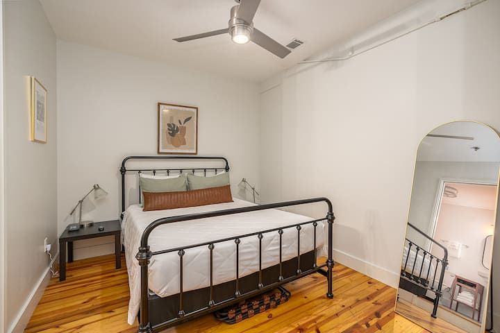 Enjoy relaxing in this cozy queen bed after a long day exploring. Extra pillows and blankets provided as well.