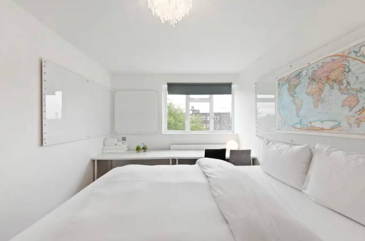 Penthouse Near British Museum gallery image 2