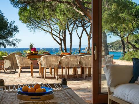 Beachfront Luxury Villa