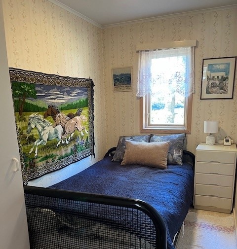 Спална соба2: кревет 120 см со плакар и болки со фиоки