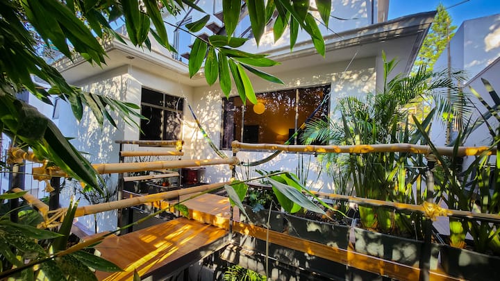 Jacuzzi Penthouse in an Urban Oasis Villas for Rent in Mexico City