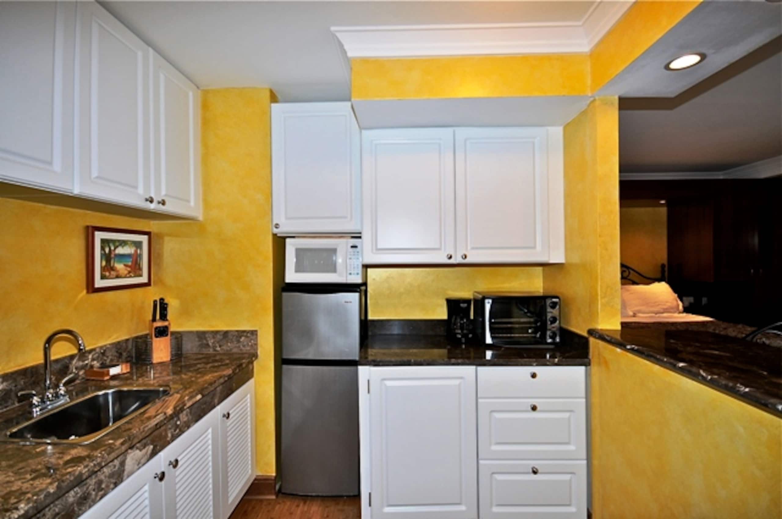 June ONLY $135/night -Premium Waikiki Studio Condo - Image 3