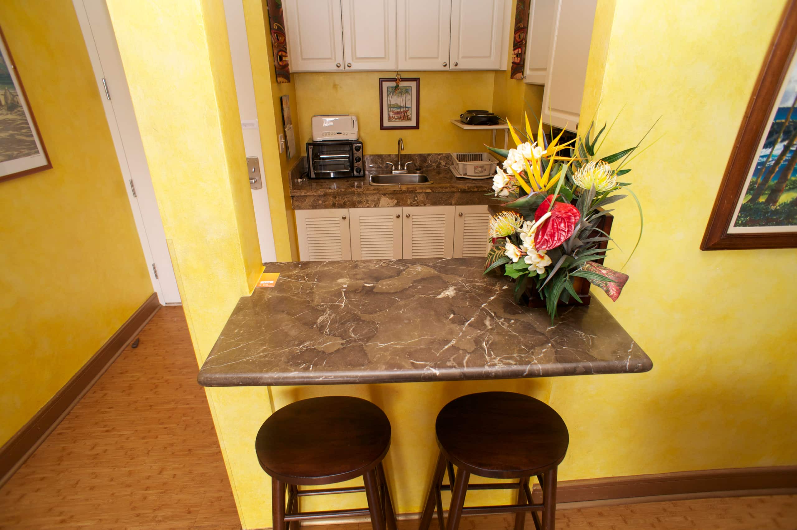 June ONLY $135/night -Premium Waikiki Studio Condo - Image 4