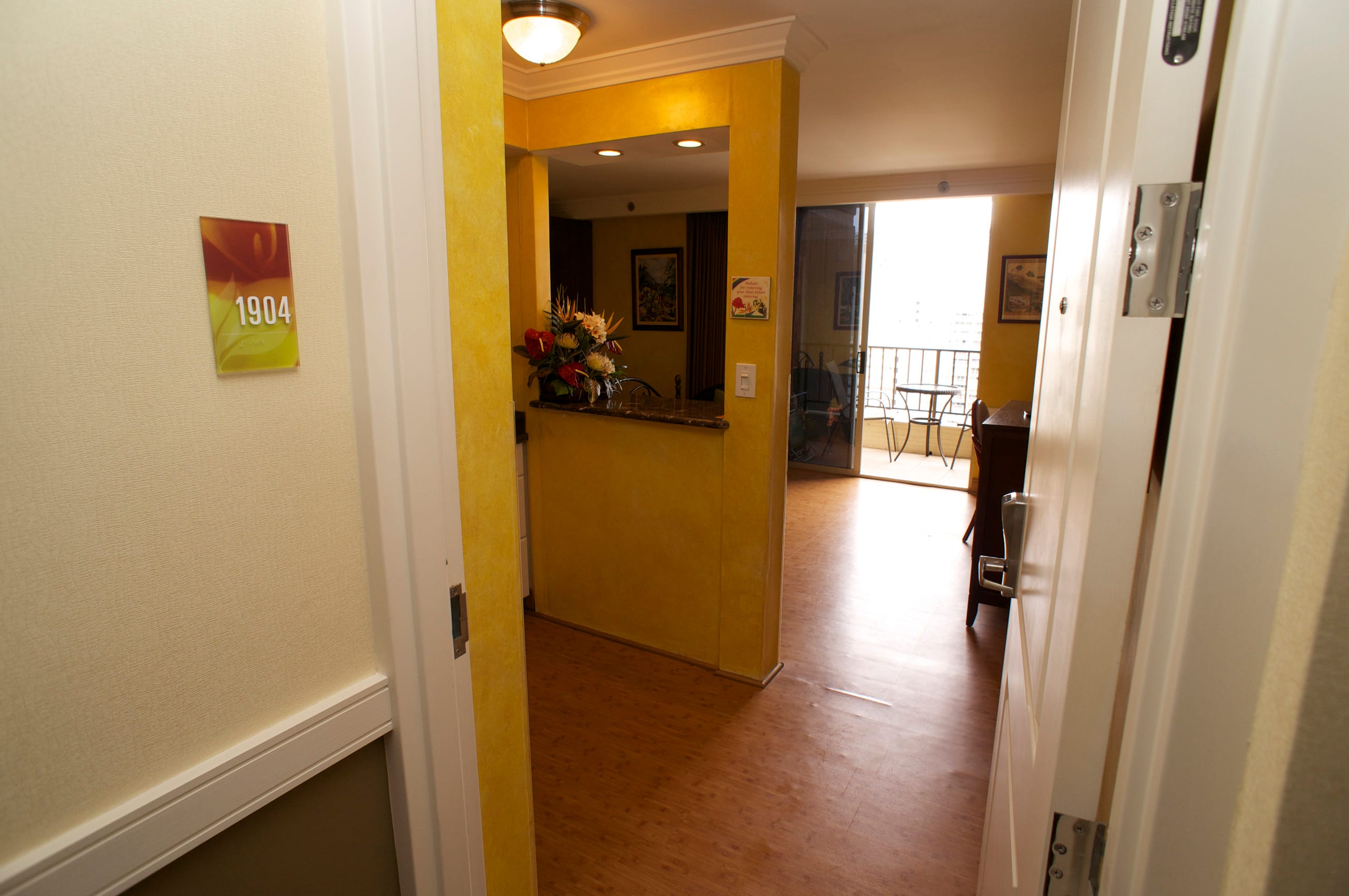 June ONLY $135/night -Premium Waikiki Studio Condo - Image 16
