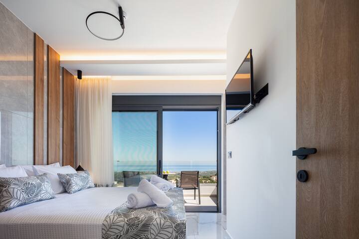 Four Horizons Villas -Sleeps 24, near Kournas Lake gallery image 3