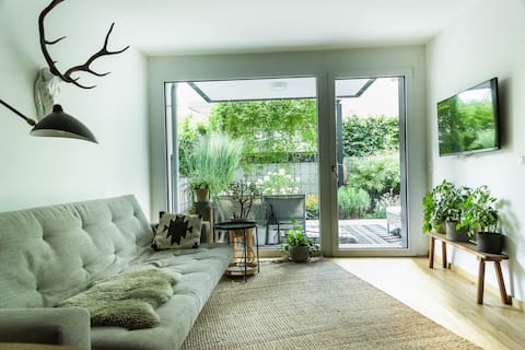 Top Airbnb: OLD DANUBE PARADISE in Floridsdorf