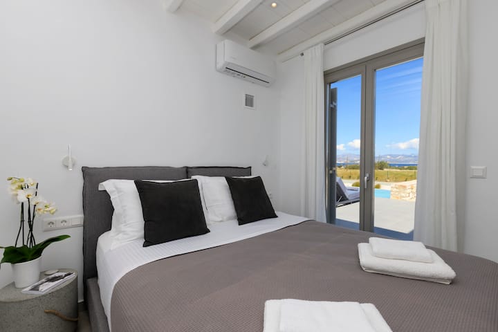 villa 3 bedroom with double bed