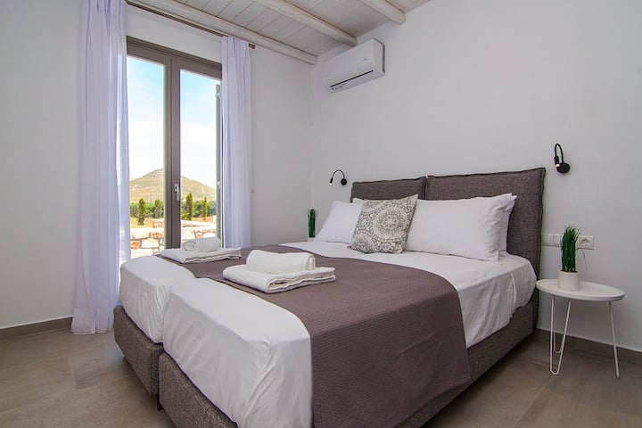 villa 1 bedroom with two single beds