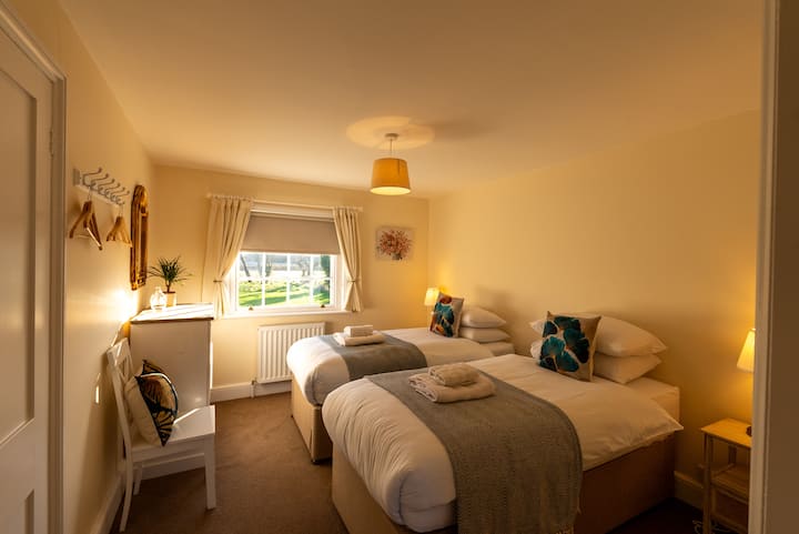 Habitación con 2 camas