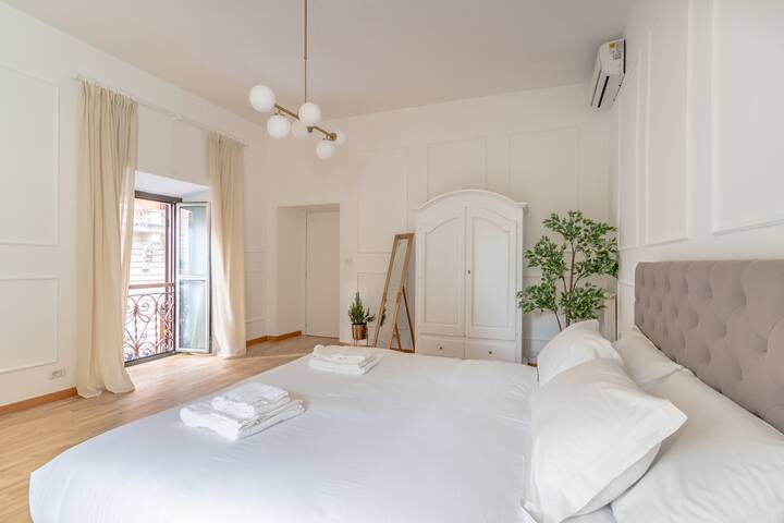 Classic Italian Charmy 170 mq Apt-Rome city center