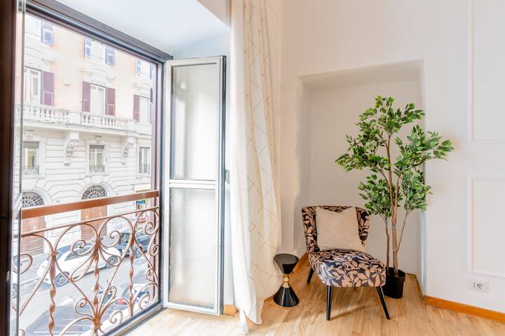 Classic Italian Charmy 170 mq Apt-Rome city center gallery image 5