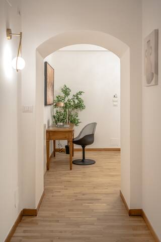 Classic Italian Charmy 170 mq Apt-Rome city center gallery image 4