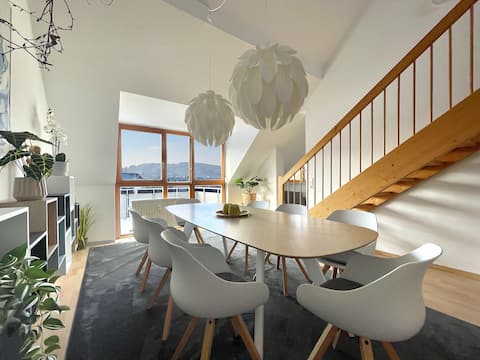 Lofty Luna – generous, view, gallery!