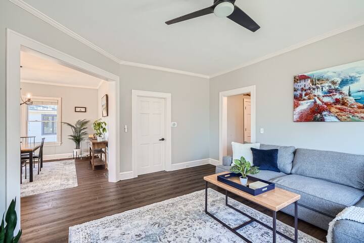 Charming Wayzata Cottage gallery image 5