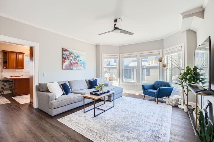 Charming Wayzata Cottage gallery image 3