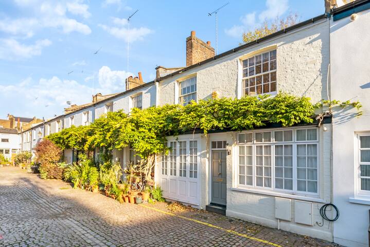 Nothing Hill Entire Villa gallery image 2