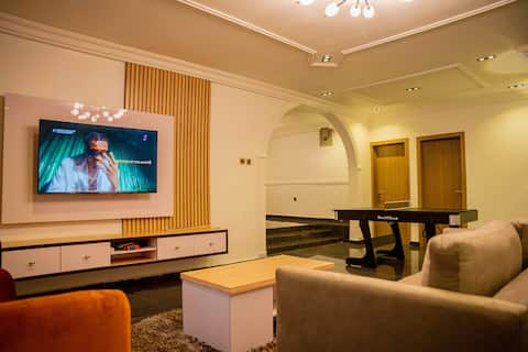 3bedrooms in Ugbor, G.R.A,10 mins from Airport