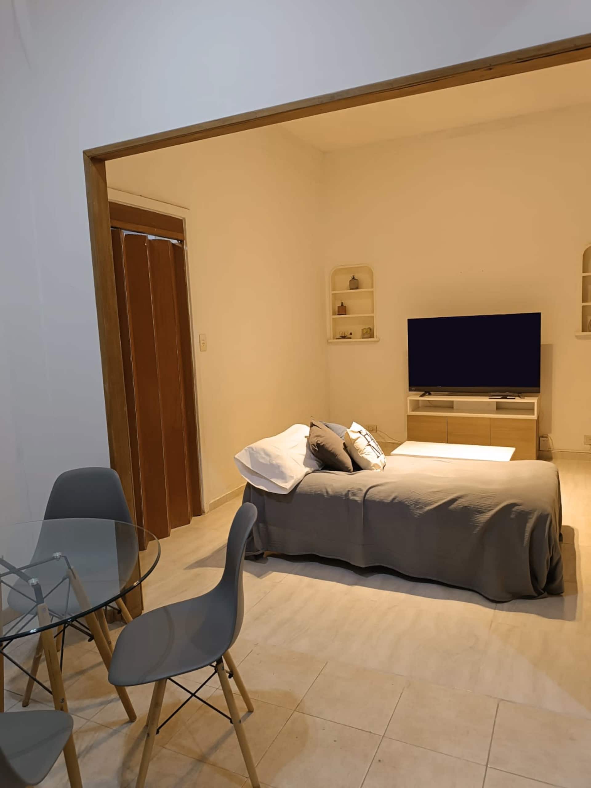 Two-room apartment in Monserrat