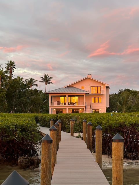 Waterfront Home w Heated Pool & Boat Dock