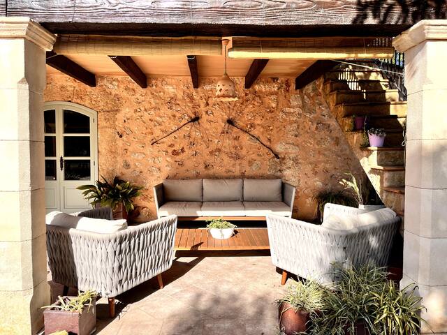 Cream homes Son Celles, ETV3533