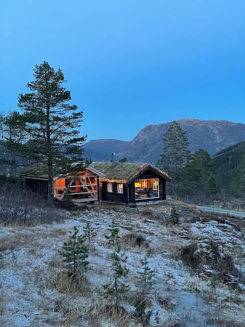 Cozy cabin in Trolltindvegen, Sunndal