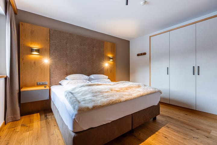 Bergresort Zugspitze Ehrwald by ALPS RESORTS Sample Photo Premium Apartment with 3 Bedrooms & Garden