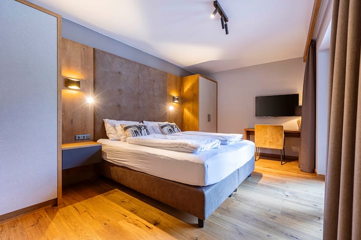 Bergresort Zugspitze Ehrwald by ALPS RESORTS Sample Photo Premium Apartment with 3 Bedrooms & Garden