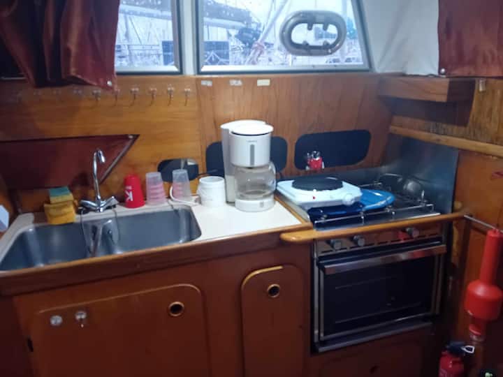 Bateau Au Port De Perros-guirec - Perros-Guirec