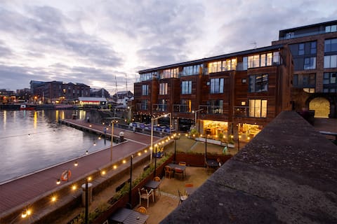 The Boat House by Cliftonvalley Apartments
