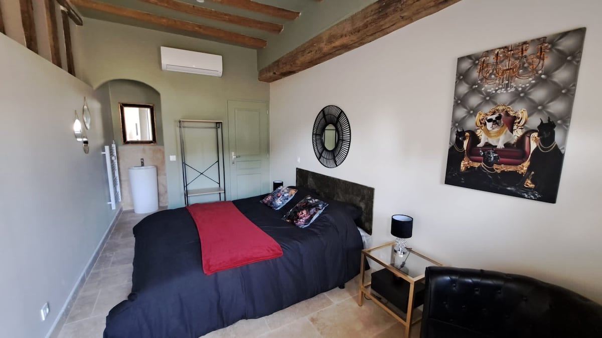 La charmante - chambre double entrée  individuelle- sdb 