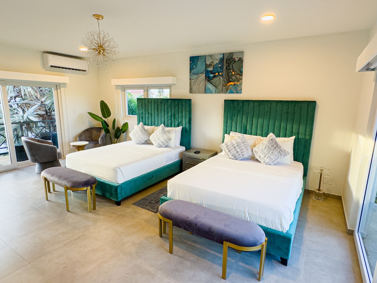 Dy krevate dopio "king"