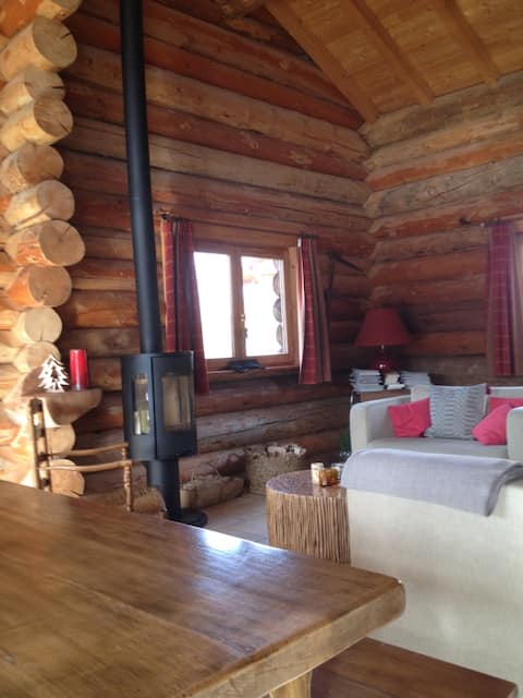 Log cabin in the Haut-Jura region