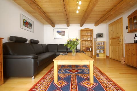 Leistungsstarkes Airbnb: Quaint Frisian house with garden in Norden