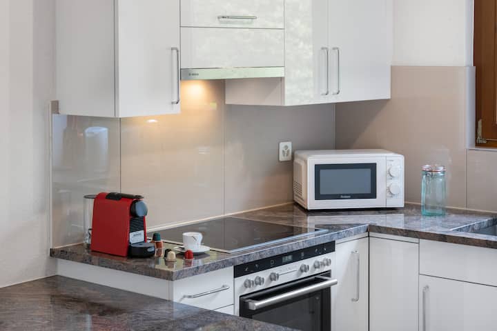 Between Lakes Apartment 6 - インターラーケン